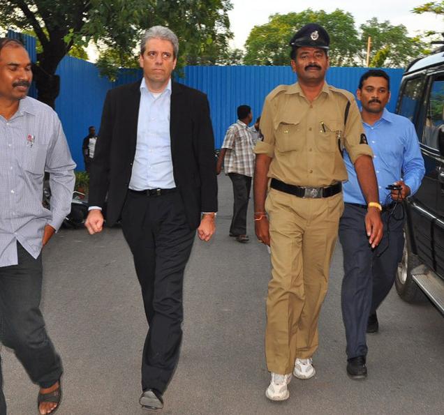 xBMW_EXECUTIVE_JAIL_2024472f.jpg.pagespeed.ic.JOk_UuNWRn