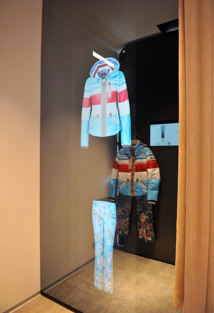 gal_weshop_garderobe00