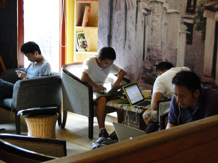 Ama Cafe in Majnu-ka-Tilla, Tibetanisches Viertel in Delhi - © Andreas Wochenalt